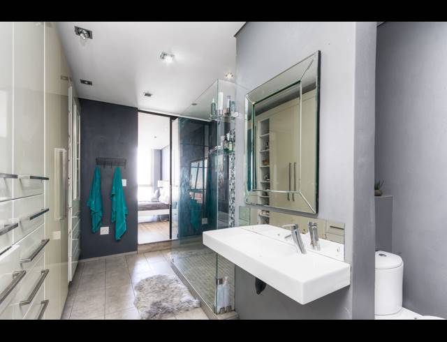 1 BEDROOM APARTMENT FOR SALE IN BRAAMFONTEIN